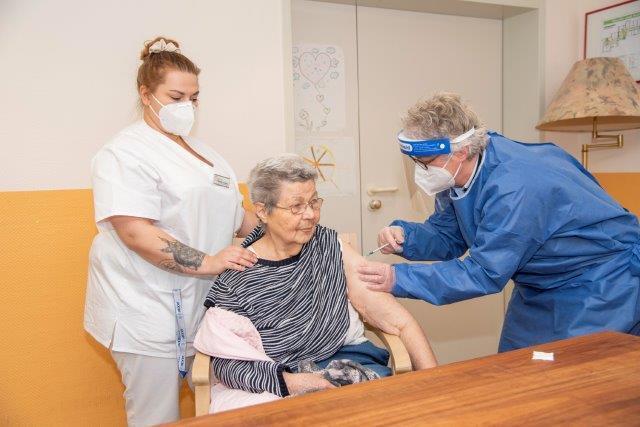 Corona Impfung In Pflegeheimen Ist Gestartet Landkreis Aurich
