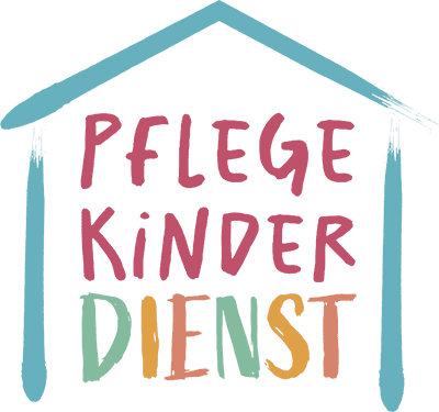 Bunte, handgezeichnete Wortmarke ‚Pflegekinderdienst‘ unter einem stilisierten Hausdach, Symbol für Schutz und Betreuung.